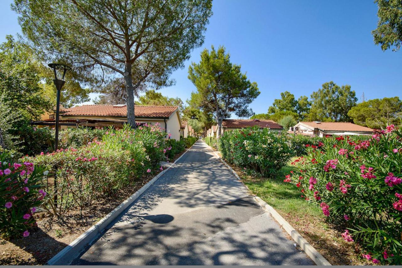 ISA-Appartament plus 4 beds, air conditioning and private outdoor area in Village with 6 swimming-pools - B&B Piombino