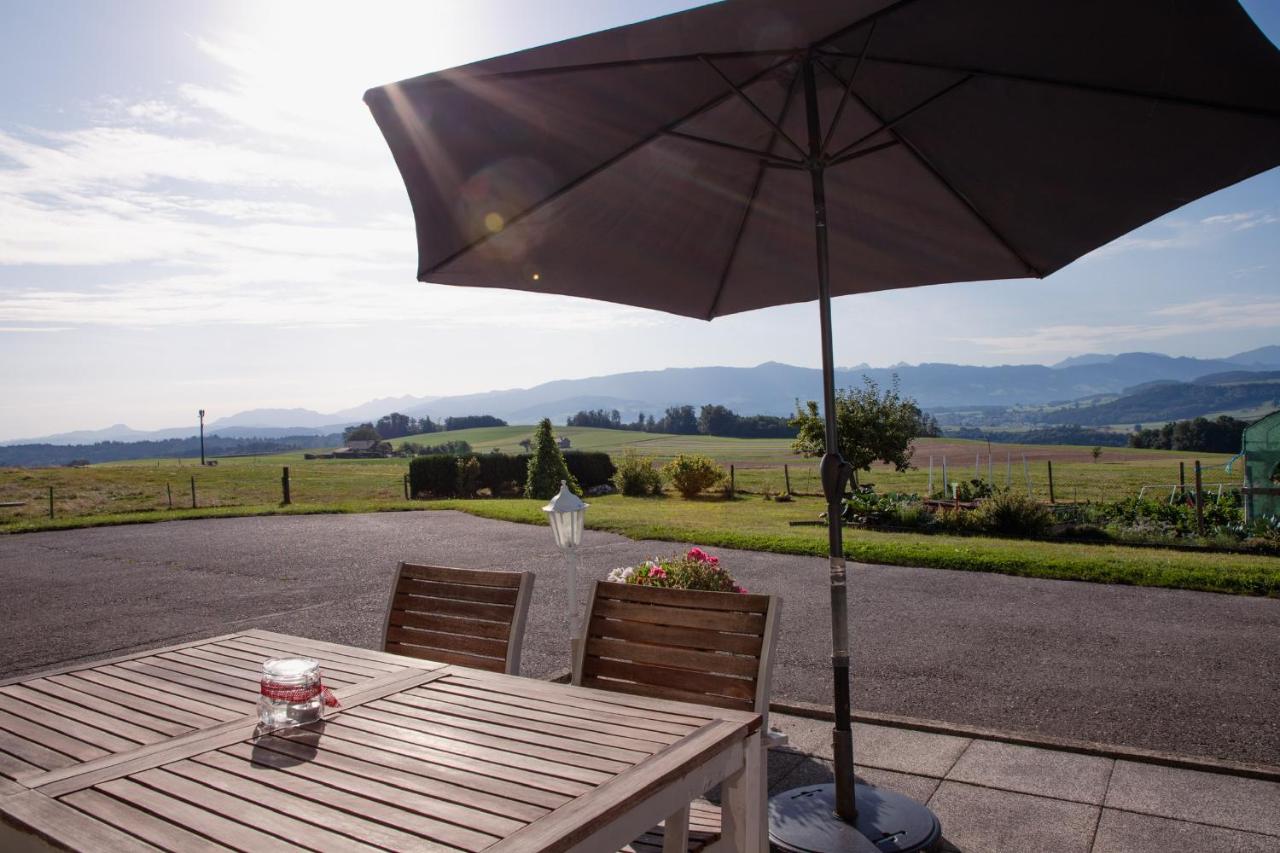 La Belle Ferme - Ferienwohnung Cottens FR