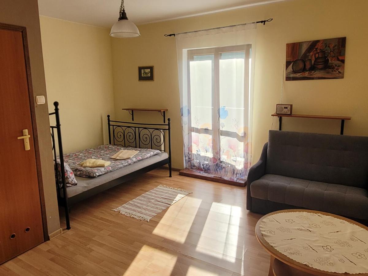 Family Room with Mountain View
