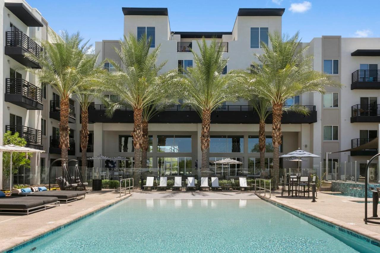 B&B Scottsdale - Premium One and Two Bedroom Apartments at Slate Scottsdale in Phoenix Arizona - Bed and Breakfast Scottsdale