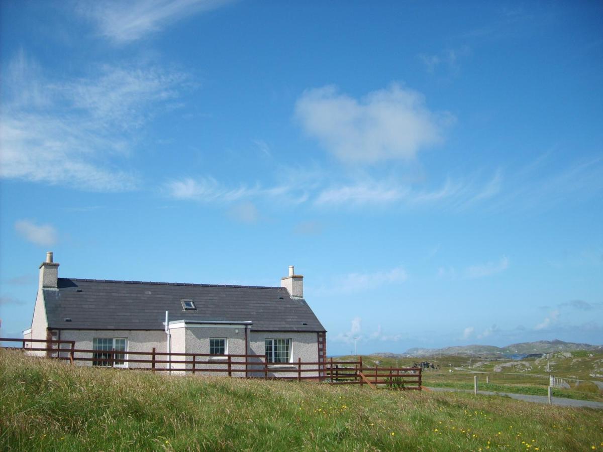 Harsgeir View Holiday Cottage -Wifi Go green - Bed and Breakfast