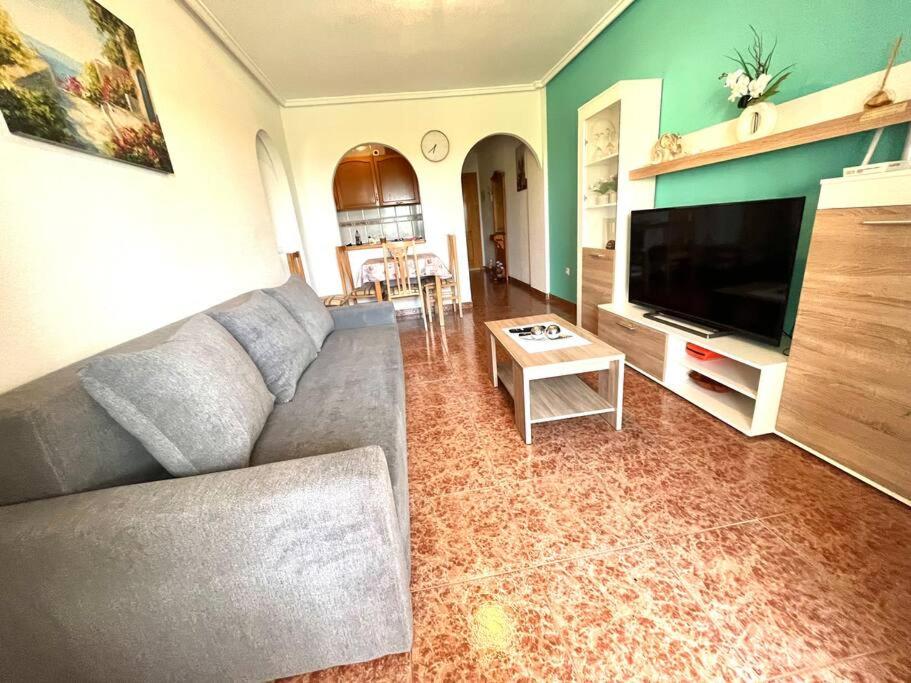 Casa di Mateo With garden view and swimming pool - Chambres d’hôtes Torrevieja