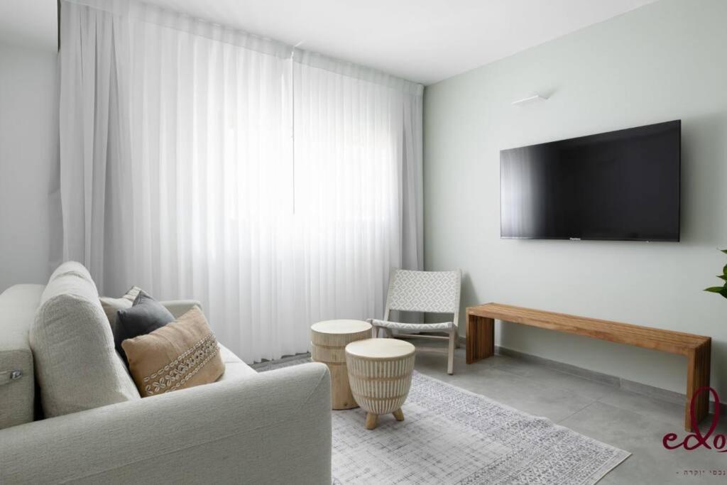 דירה משפחתית מודרנית ליד הים - By Edomlux - Ferienwohnung Eilat