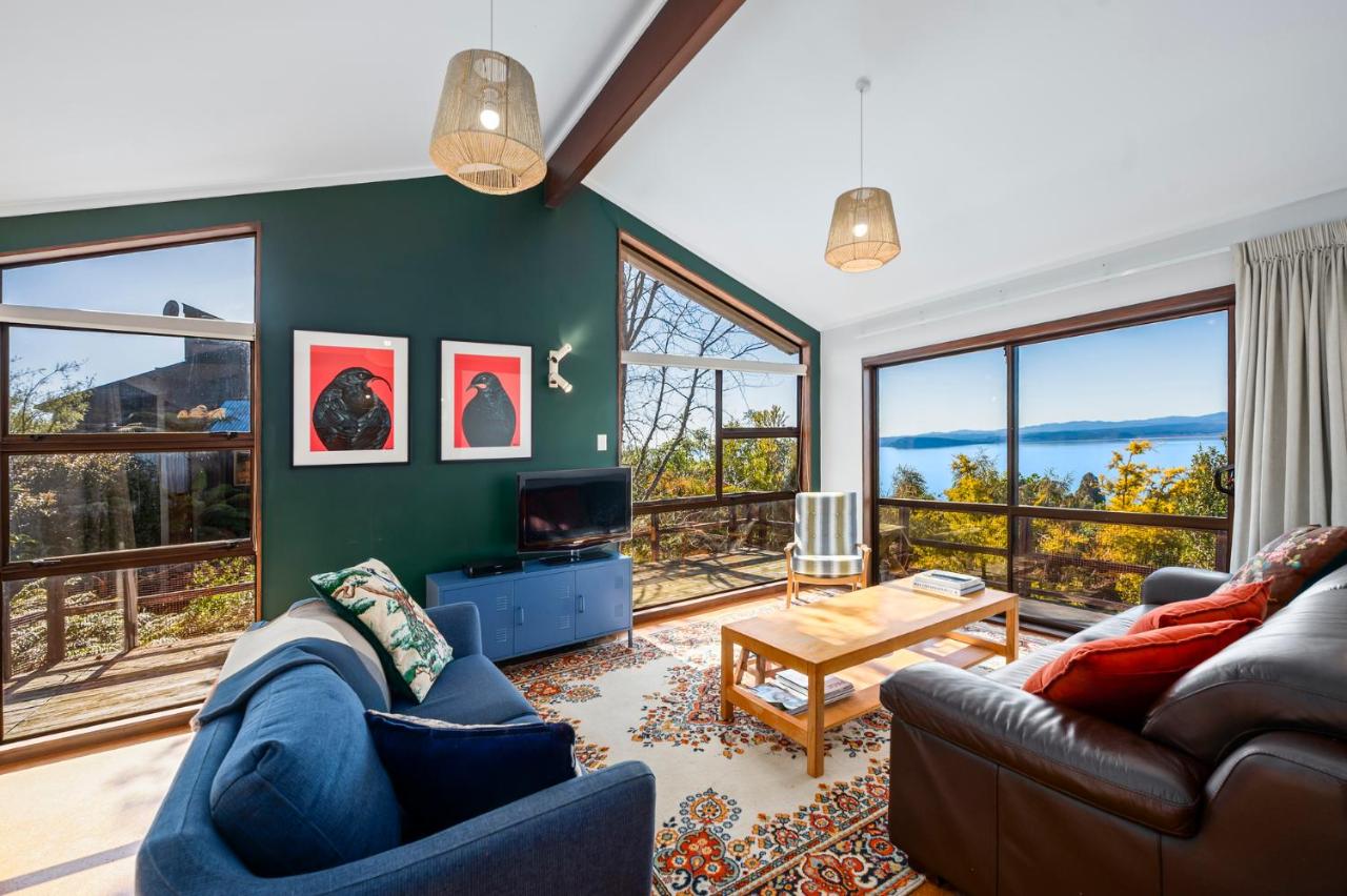 Lakeside Stunner - Omori Holiday Home - Ferienwohnung Kuratau