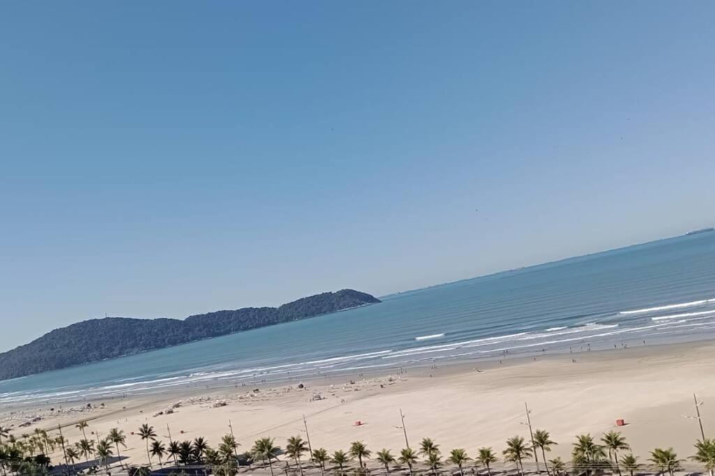 Apto Vista Mar 50m da Praia com estacionamento - O Cantinho da Sol - B&B Praia Grande