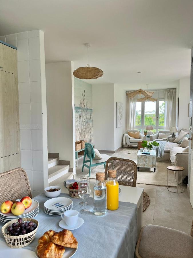 Wishome-Bonita casa con jardín y piscina, Cala Berellín - Bed and Breakfast Prellezo