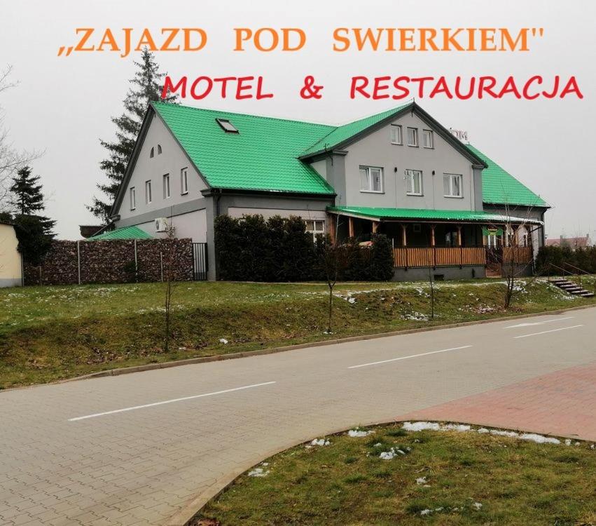 Zajazd Pod Świerkiem - B&B