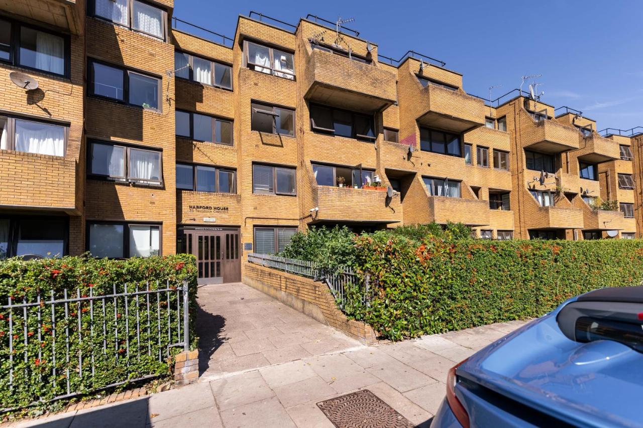 Luxury 3 Bedroom Flat with Balcony in Westbourne Park - B&B
