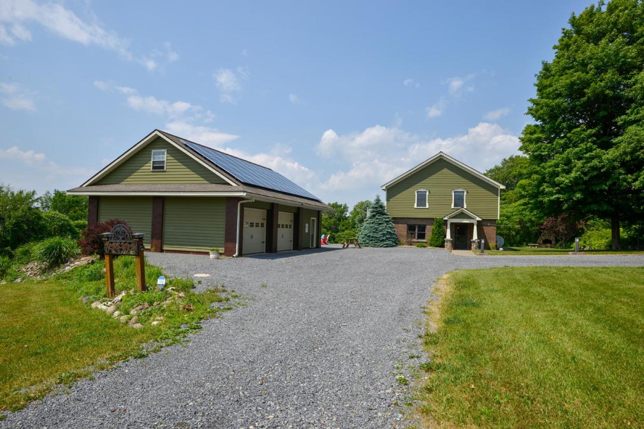 Hilltop Retreat & Spa - Ferienwohnung Tully