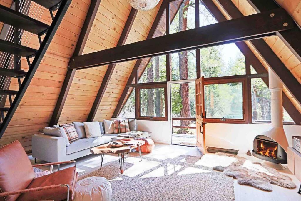 Mid Century Modern Cabin - The Tahoe A-Frame - B&B
