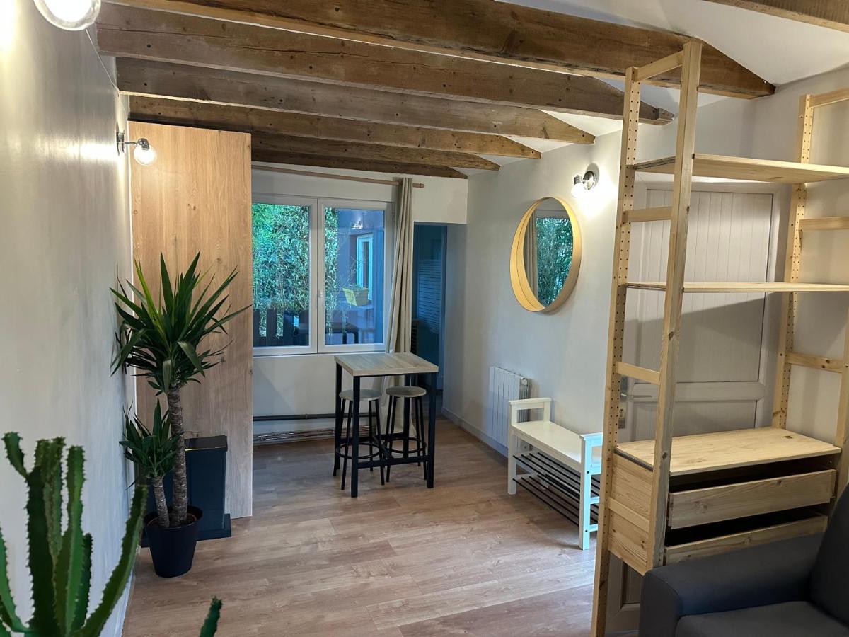 B&B Brétigny-sur-Orge - Studio indépendant jardin avec piscine privatisée - Bed and Breakfast Brétigny-sur-Orge