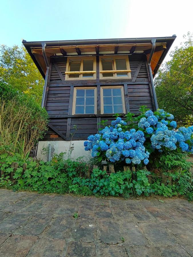 Од А до Ш - B&B