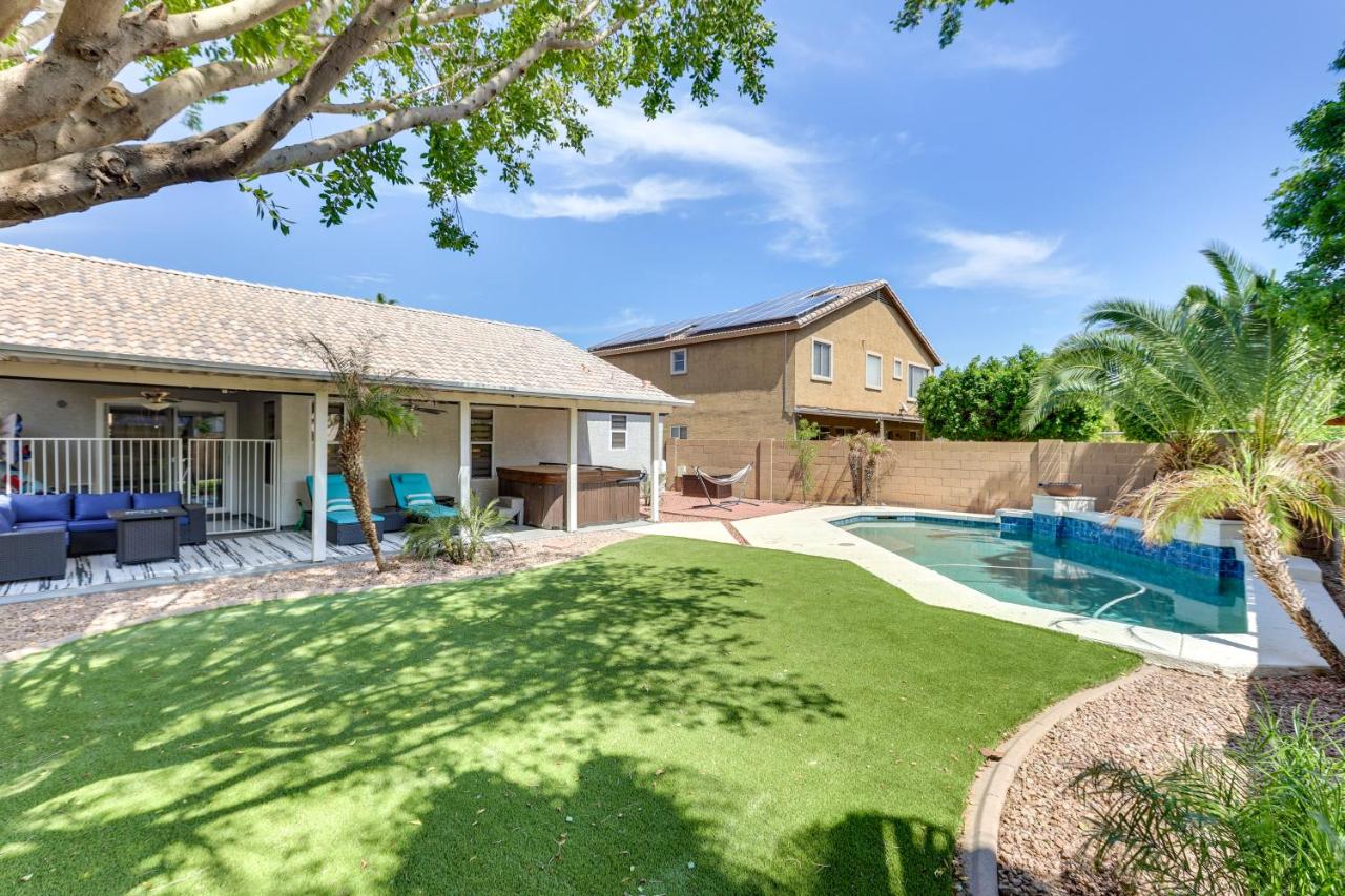 Private Pool and Grill at Beautiful Surprise Home - Ferienwohnung Surprise