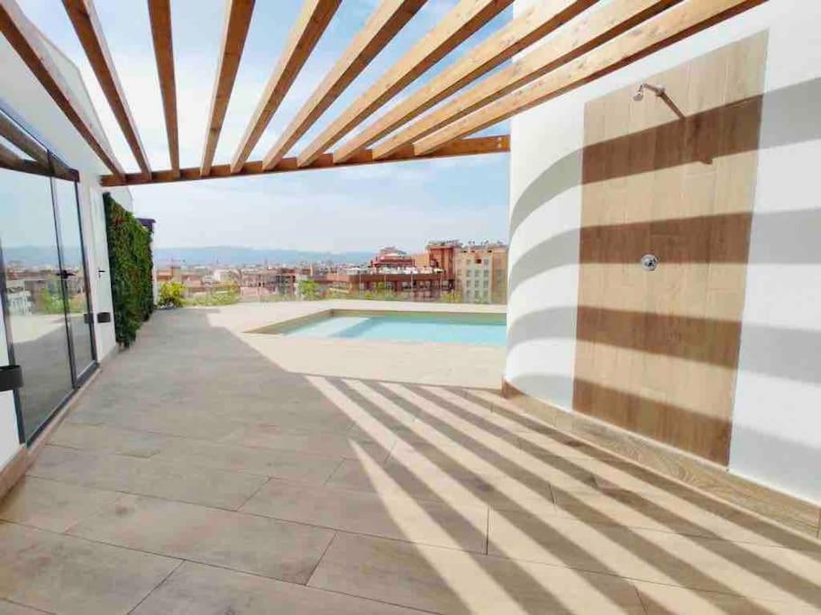 Suite detallista y Piscina Vistas en azotea común - B&B Murcia