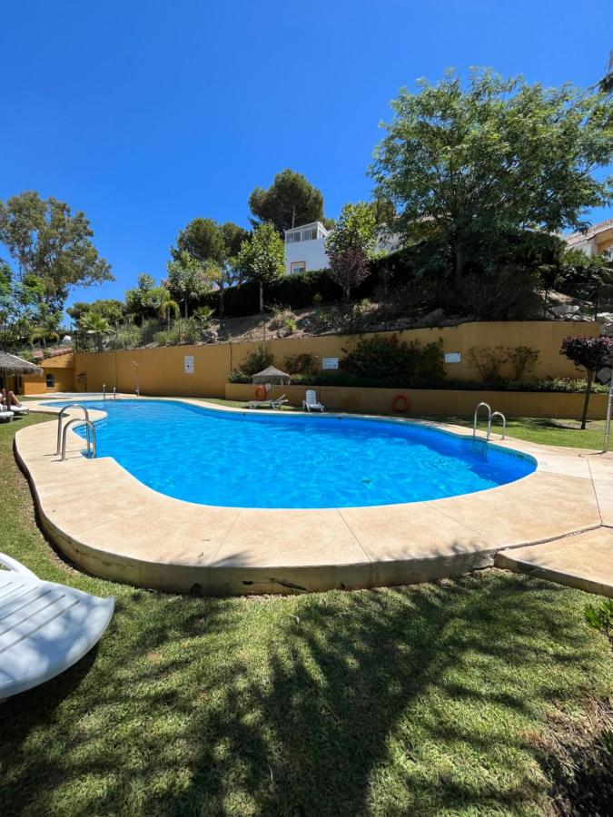 Townhouse 4BR - Beachfront! - Pool - Best Location - B&B Benalmádena