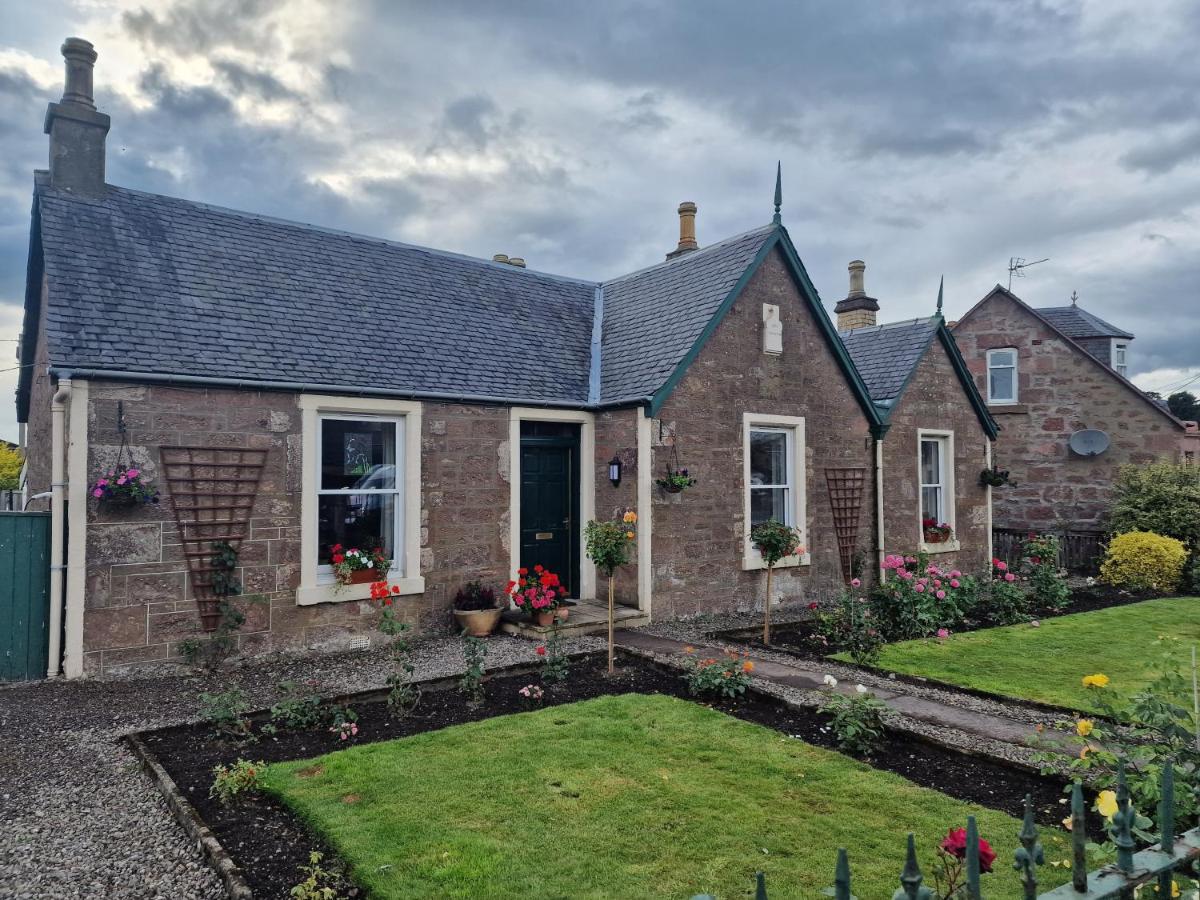 B&B Blairgowrie - Isla Rose Cottage - Bed and Breakfast Blairgowrie