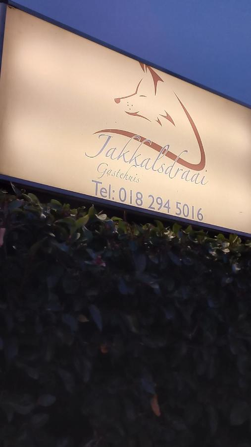 B&B Potchefstroom - Jakkalsdraai Guest House - Bed and Breakfast Potchefstroom