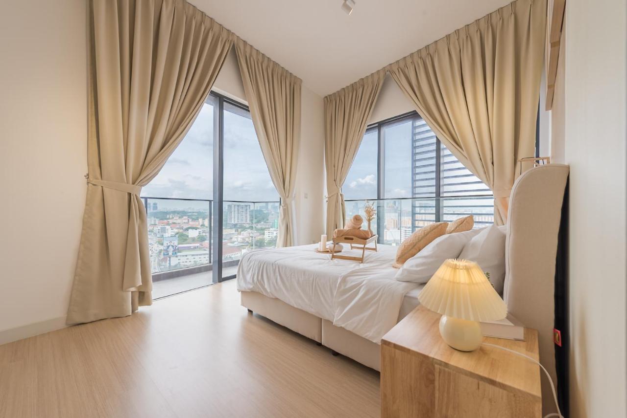 Suite with City View