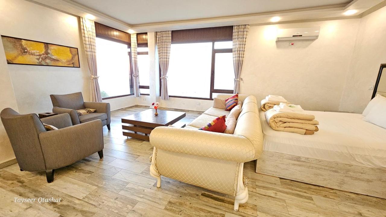 Deluxe Family Suite