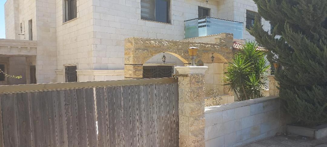 Khalda Apartments for females - B&B Amman