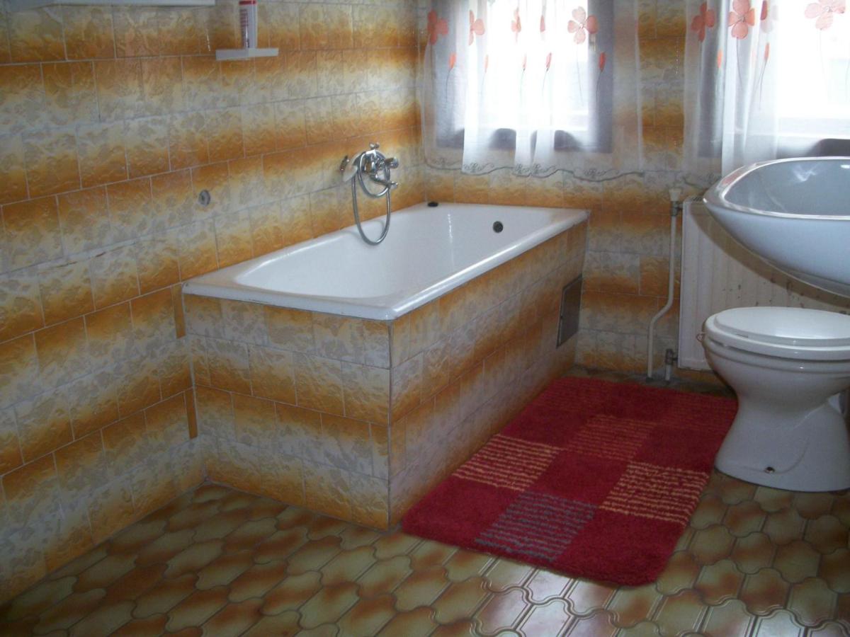 Double Room with Shared Bathroom and Balcony