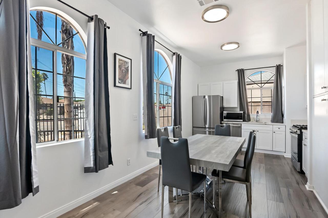 3bed 2bath apartment near universal studio hollywood sleep 7 - Bed and Breakfast Los Angeles