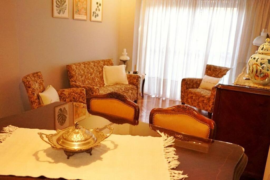 Clásico y moderno departamento - olivos - B&B Olivos
