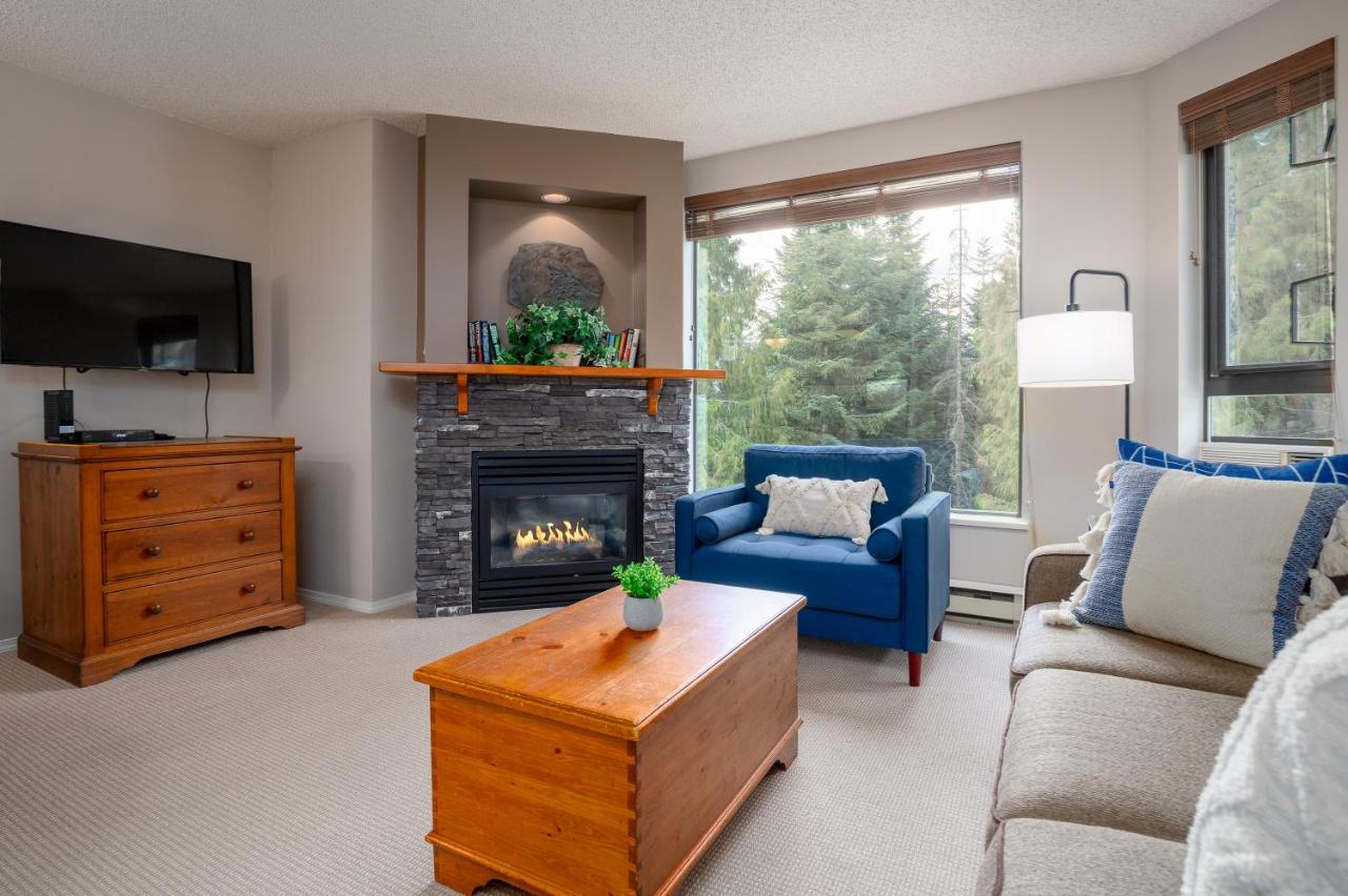 1BR in Marquise, Close to Ski Hill, Pool, Sauna, Hot Tub, Fitness Suite, Fireplace - B&B Whistler