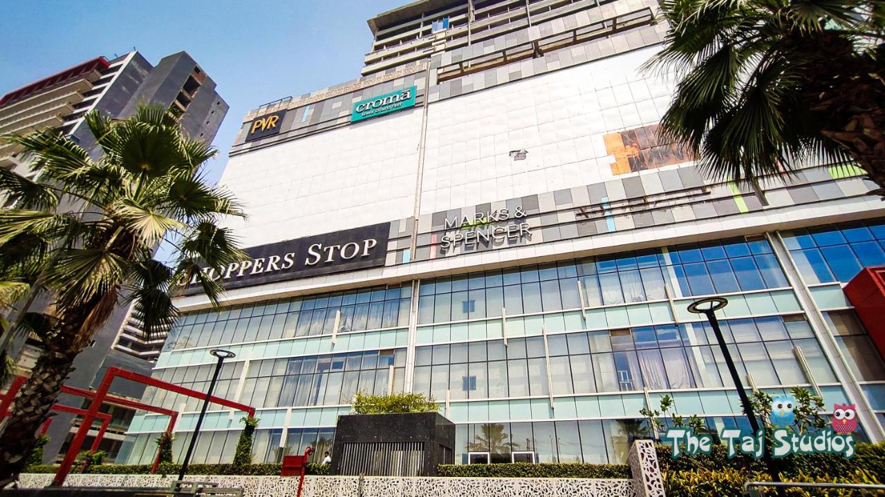 limitlesstrip Super Luxury Apartment at Gaur Mall near to EXPO Centre #CPHI & #PMEC India 2024 #Expo #Pharma #Pari - B&B Ghāziābād