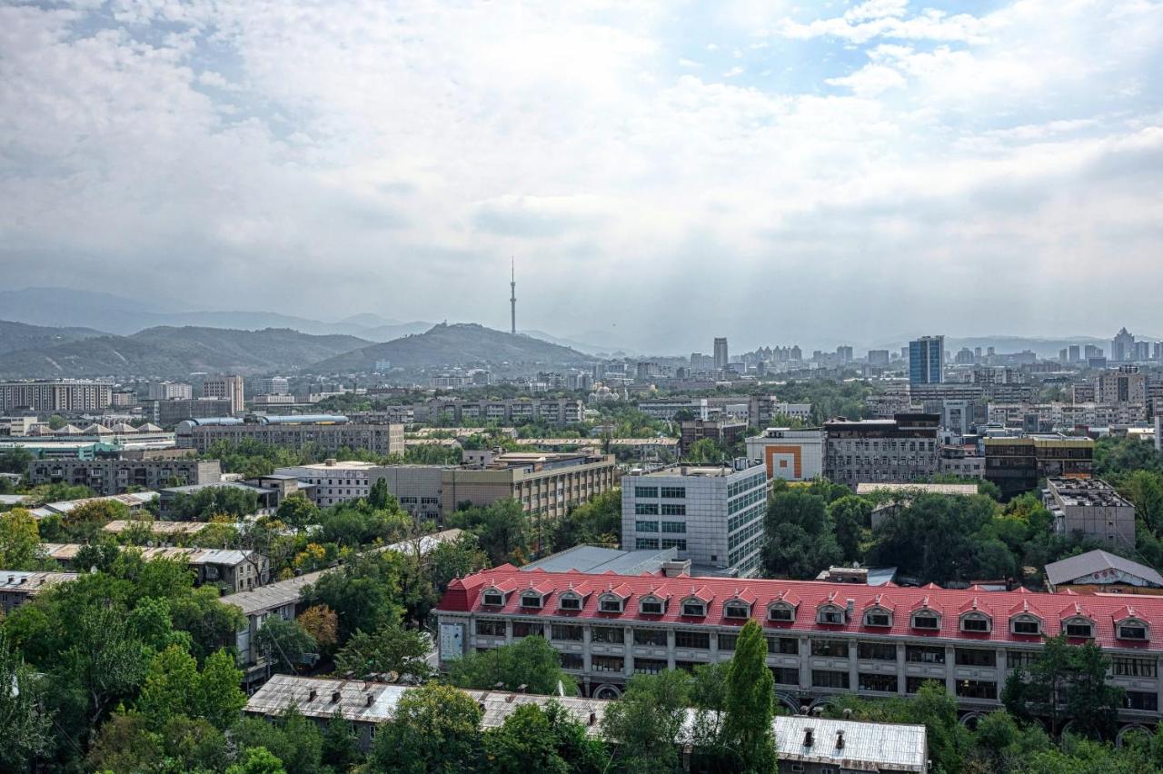 Aisulu at Arbat area - Traveler's Choice in the City Center - B&B Almaty