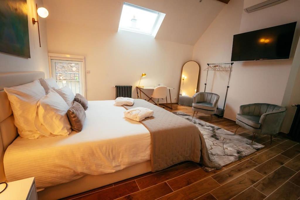Les Pinsons - Bed and Breakfast