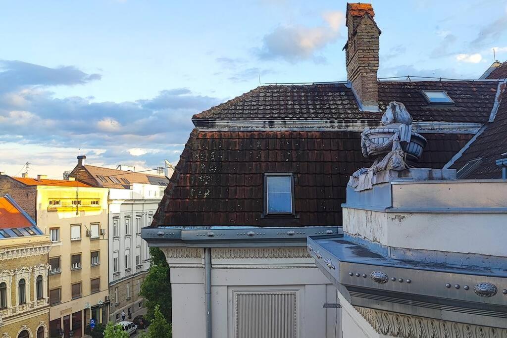 FilinHome Trg Mladenaca - B&B Novi Sad