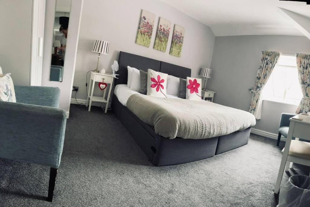 B&B Crossens - Rooms@ Remedy 2 bedroom (sleeps 5) apartment - Bed and Breakfast Crossens