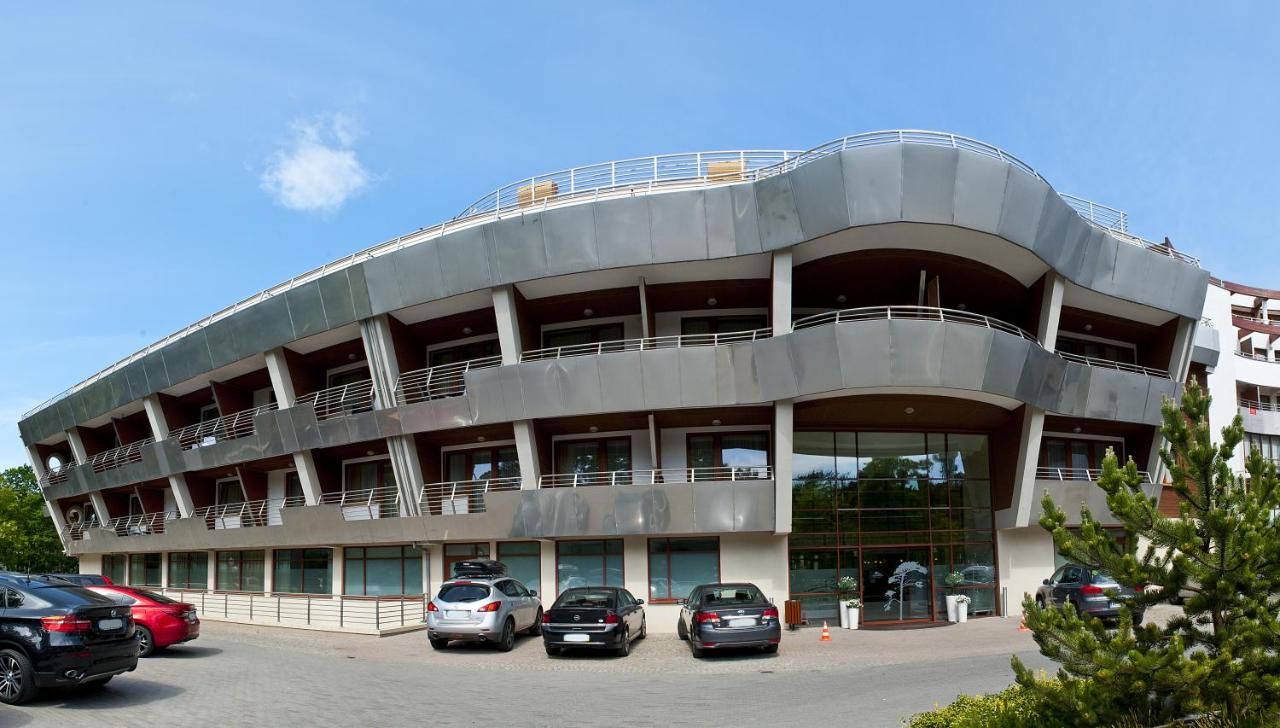 Apartment mit Balkon