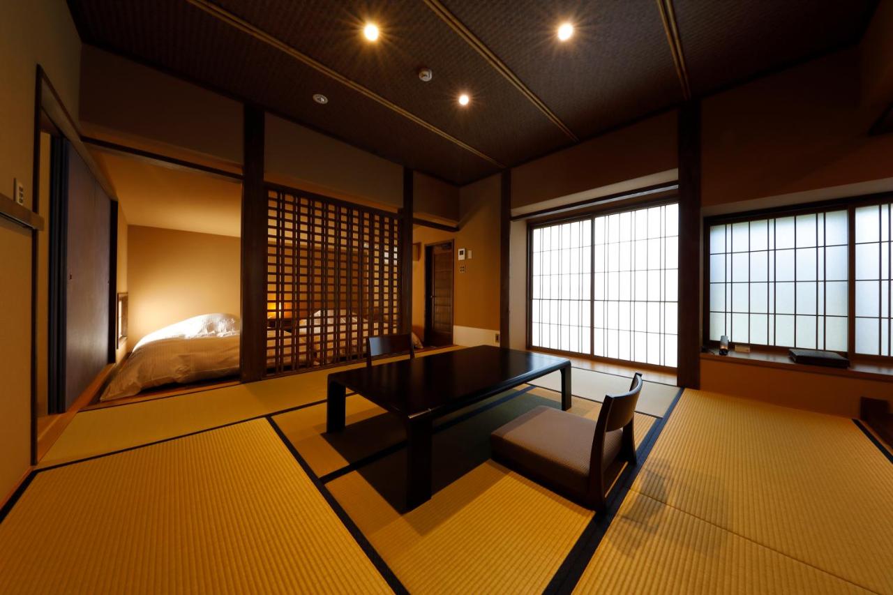 Twin Room with Tatami Area