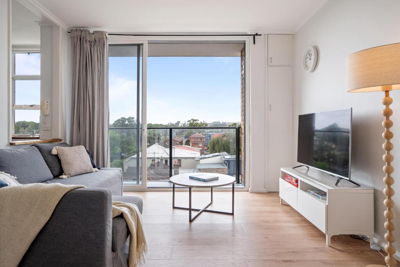 B&B Sydney - Cute 2 Bedroom Apartment Kensington - Bed and Breakfast Sydney