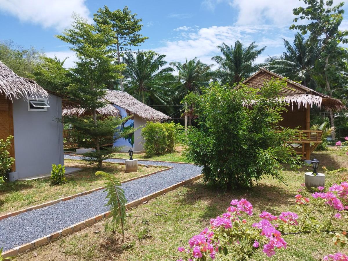 Palm Garden Bungalow - Bed and Breakfast Ko Lanta