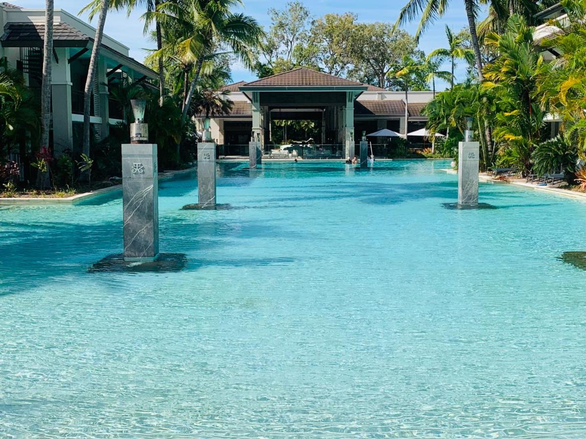 B&B Port Douglas - Lagoon Swimout Absolute Pool Front - Slice of Paradise - Sea Temple Pt Douglas - Bed and Breakfast Port Douglas