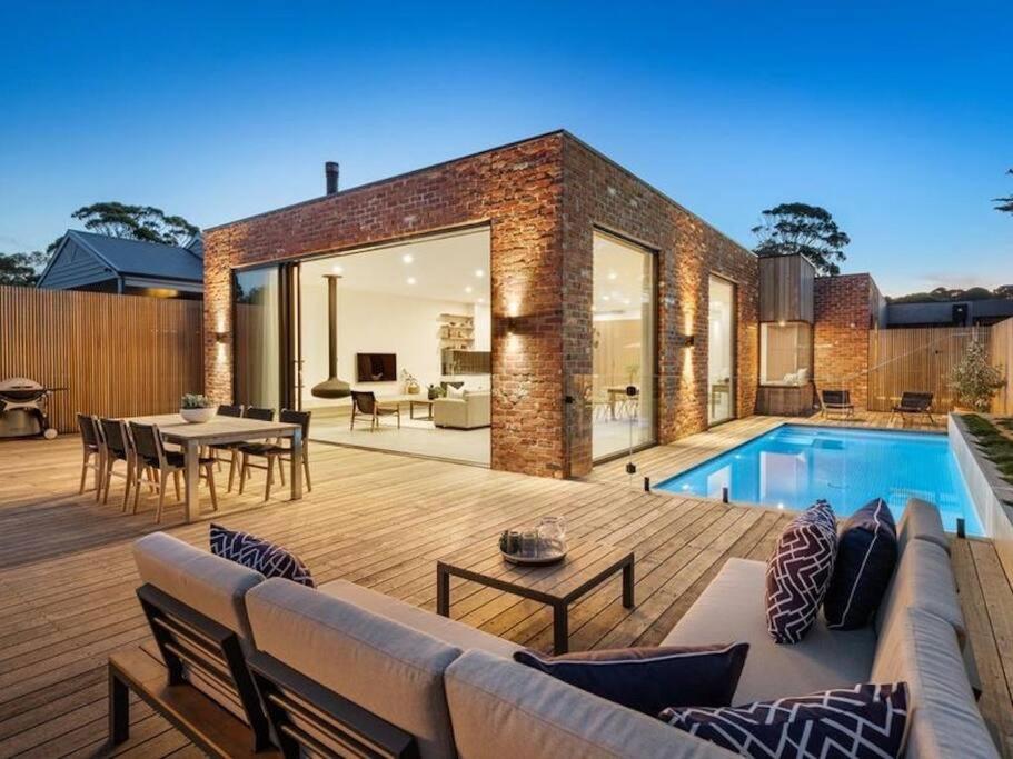 B&B Flinders - LUXE Poolside living, in the heart of Flinders - Bed and Breakfast Flinders