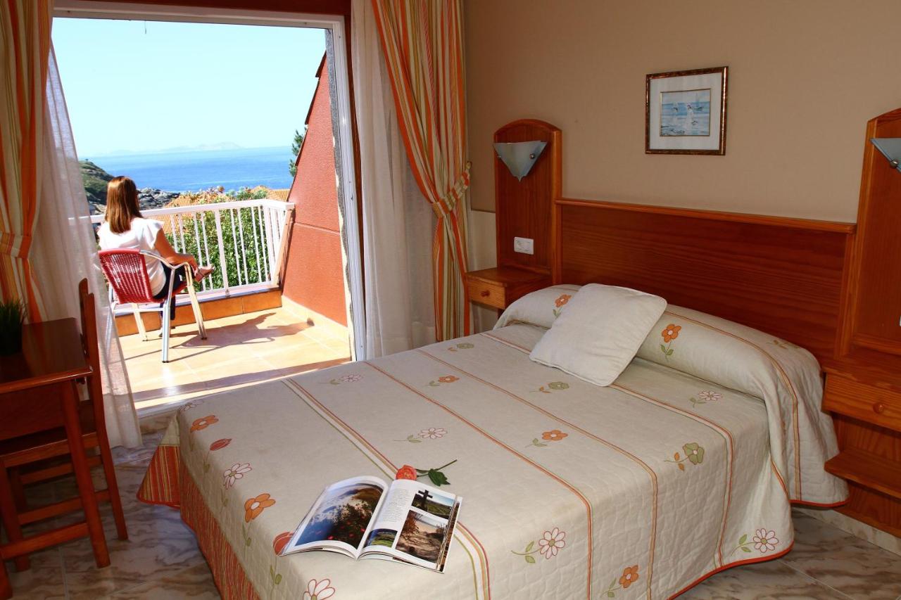 Two-Bedroom Apartment with Sea View (5 Adults + 1 Child)