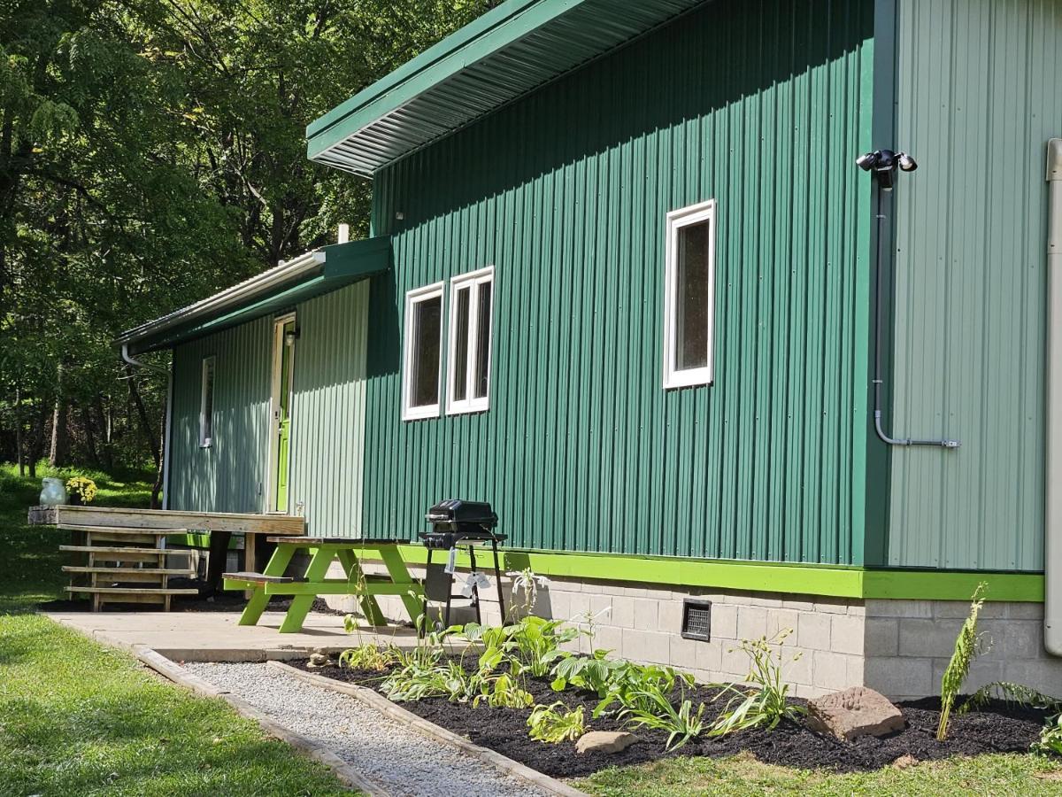 Frog Hollow at Hocking Vacations - B&B Logan