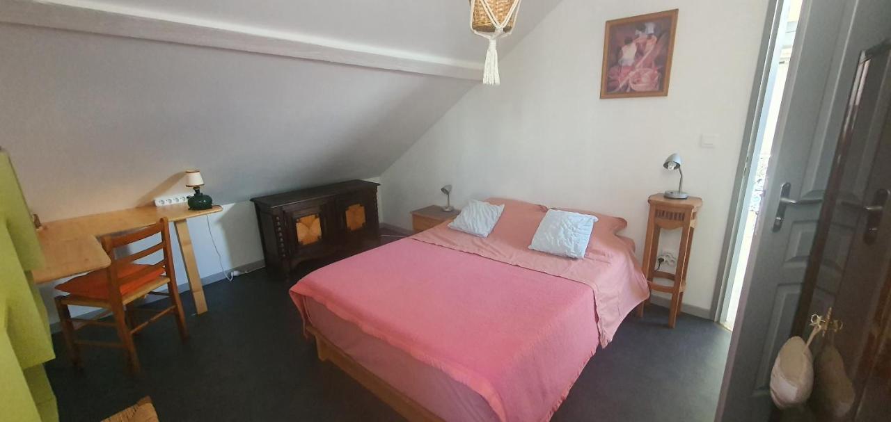 Doppelzimmer mit Gemeinschaftsbad