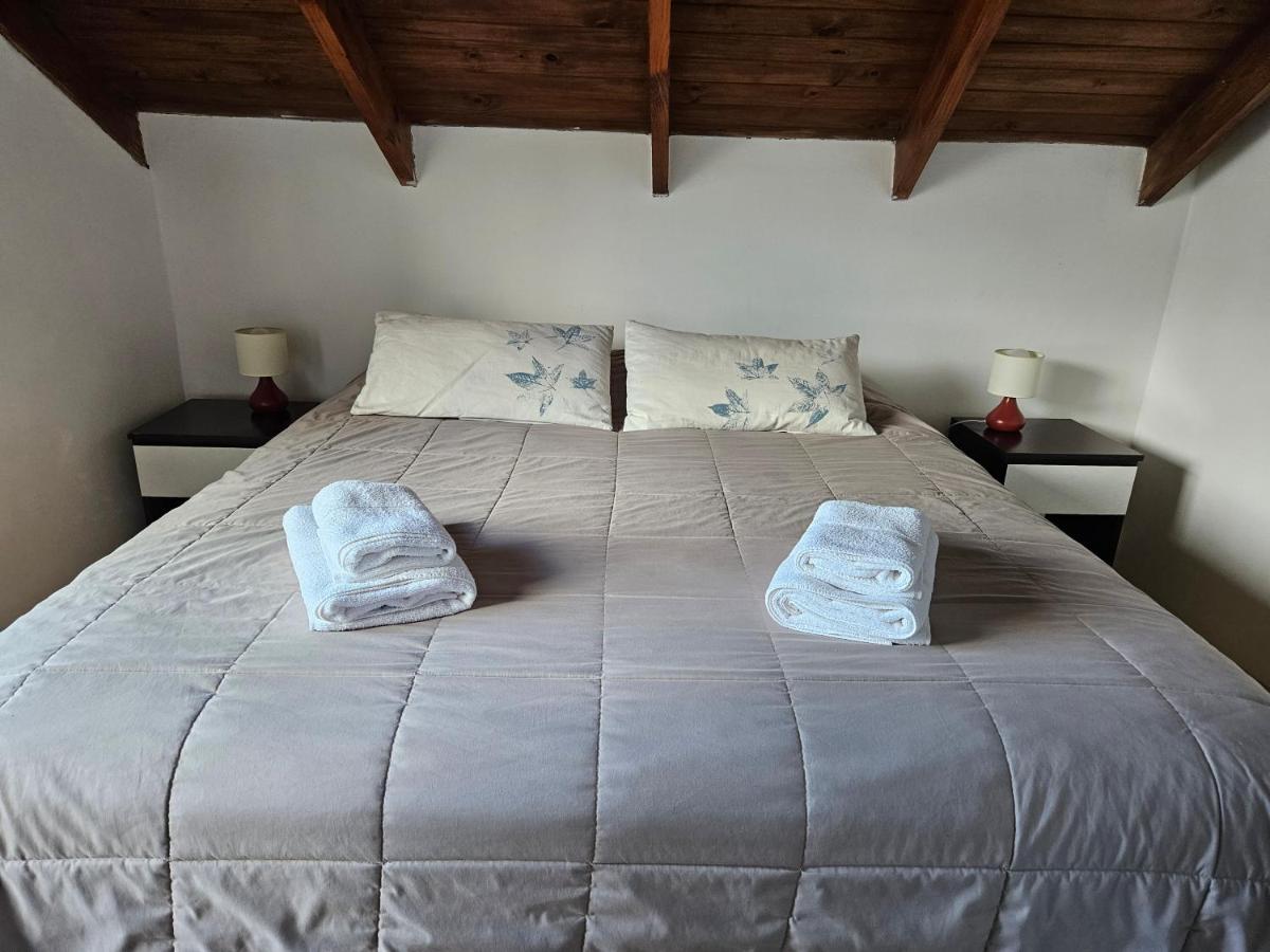Tweepersoonskamer met 1 of 2 Bedden en Eigen Externe Badkamer