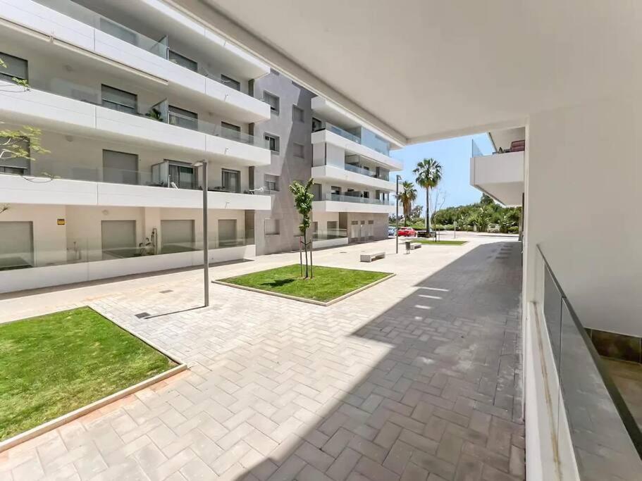 2BDR New Apartment with Pool - B&B Marbella