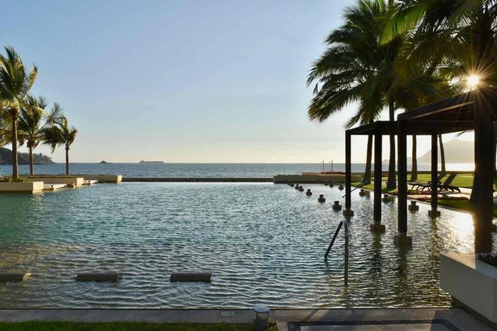 HERMOSO DEPARTAMENTO DE LUJO EN MANZANILLO A PIE DE PLAYA EN PONTO HORIZONTE MANZANILLO. PARA HASTA 8 PERSONAS, DE LO MEJOR DE MANZANILLO. HERMOSA VISTA AL MAR - Chambres d'hôtes Manzanillo