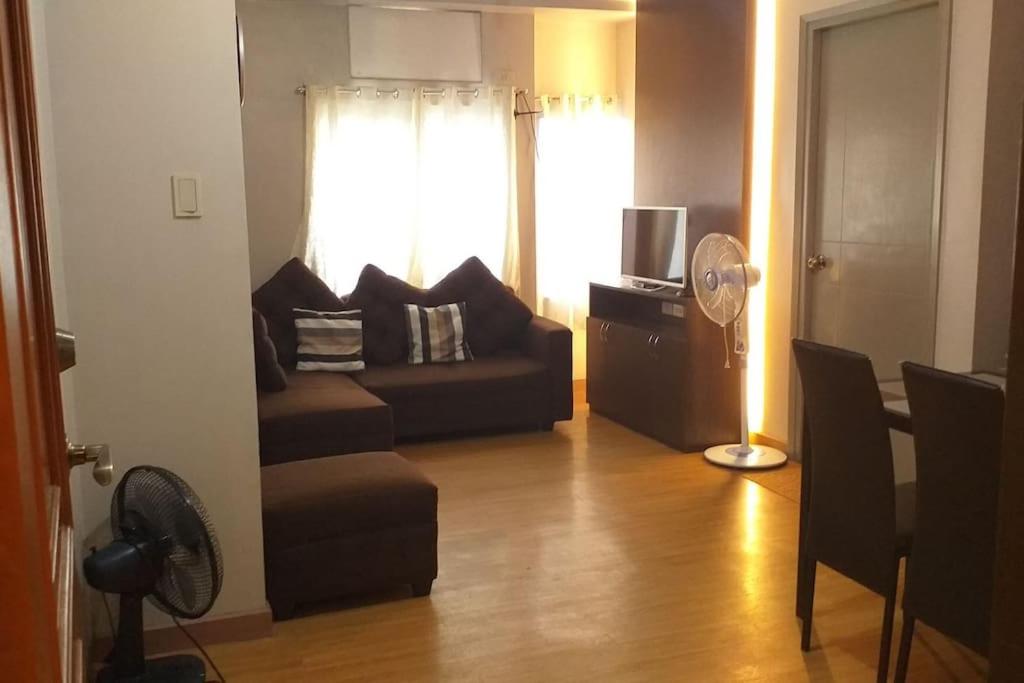 B&B Manila - Two Bedrooms with free wifi, netflix,youtube - Bed and Breakfast Manila