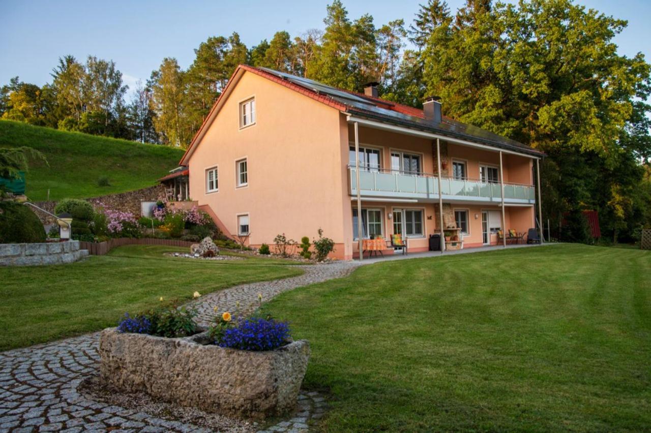 B&B Wüstenstein - Ferienwohnungen Dormann - Bed and Breakfast Wüstenstein