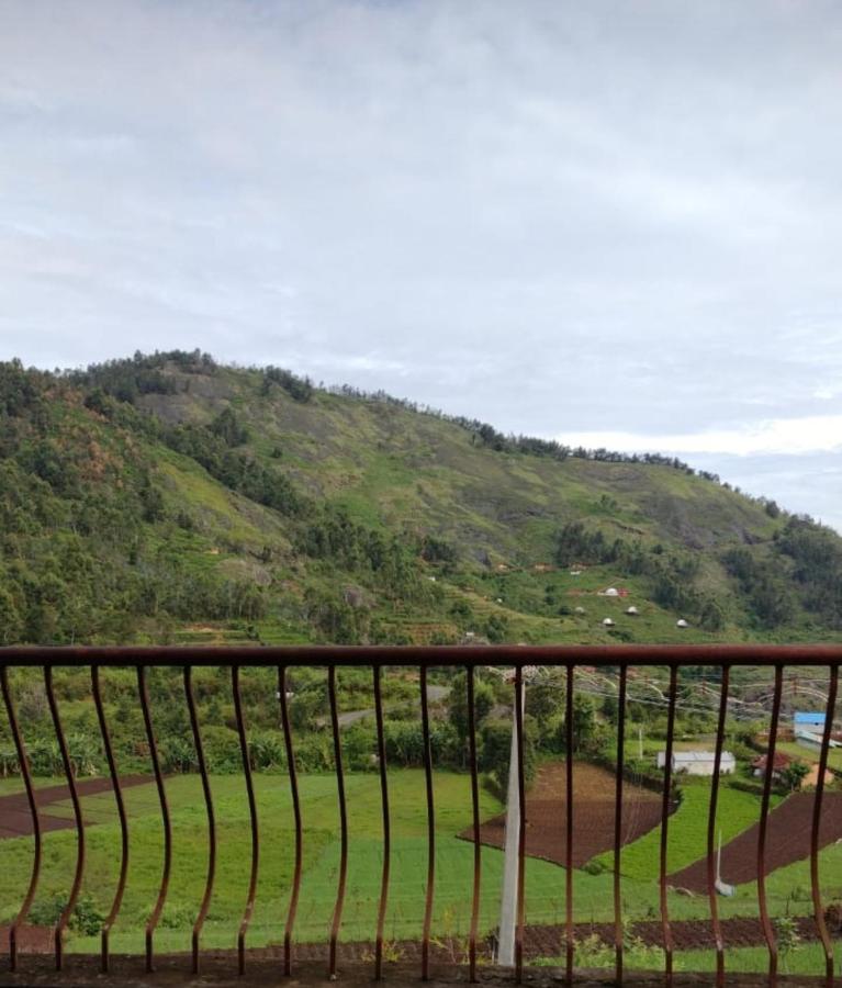 Misty Moonrise - Bed and Breakfast Kūkkāl