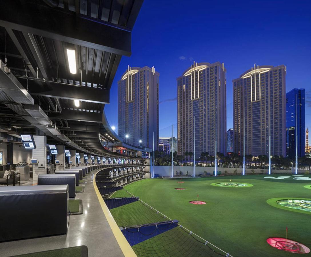 NO RESORT FEES-MGM Stripview-Jacuzzi-Formula 1 TRACK VIEW - B&B