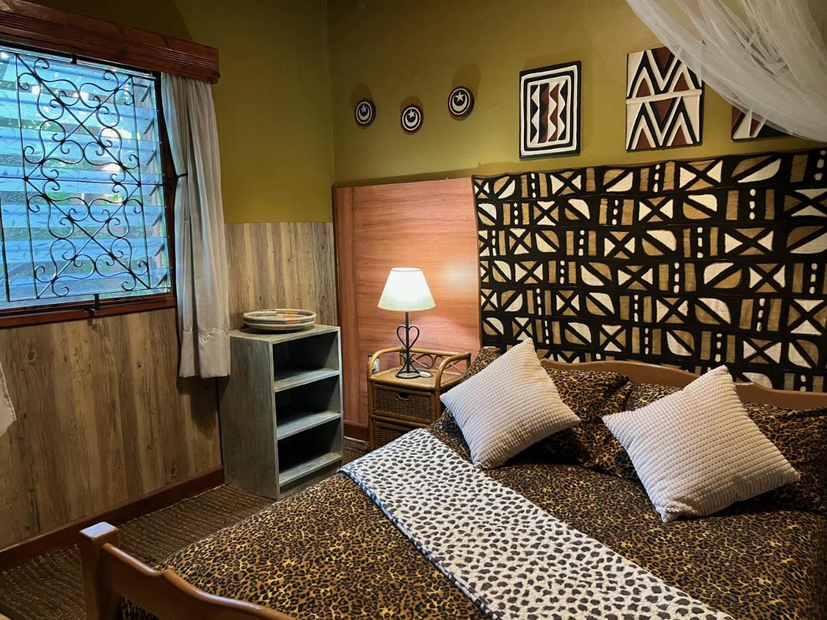 Deluxe Queen Studio 